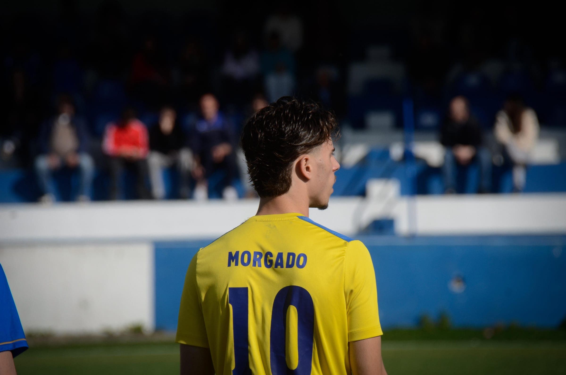 Bobadelense forward Morgado at dusk